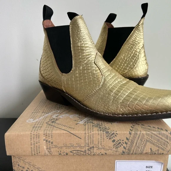 FREE PEOPLE gold metallic croc embossed western style ankle boots - Picture 8 of 9